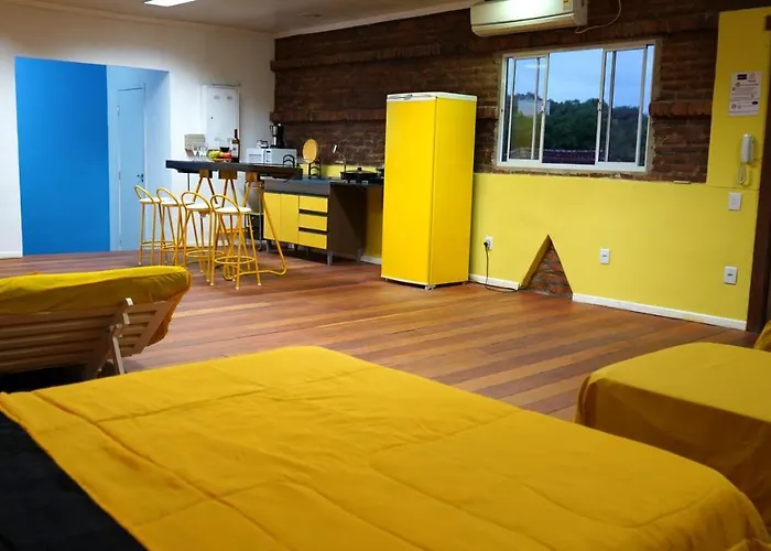 Loft Amarelo Tematico Prox Ao Shopping Bourbon Ipiranga Porto Alegre