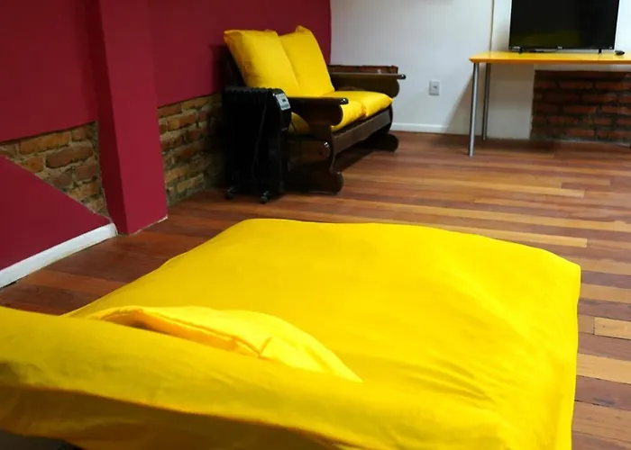 Apartment Loft Amarelo Tematico Prox Ao Shopping Bourbon Ipiranga Porto Alegre